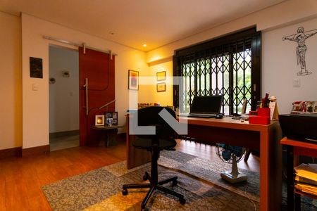 Casa à venda com 750m², 5 quartos e 10 vagas Casa à venda com 750m², 5 quartos e 10 vagasQuarto 2 - Suíte