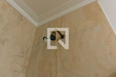 Casa à venda com 750m², 5 quartos e 10 vagas Casa à venda com 750m², 5 quartos e 10 vagasBanheiro da Suíte 4