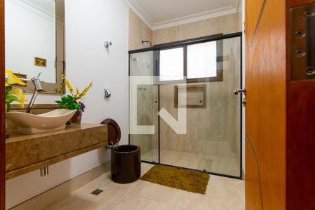 Casa à venda com 750m², 5 quartos e 10 vagas Casa à venda com 750m², 5 quartos e 10 vagasBanheiro da Suíte 3