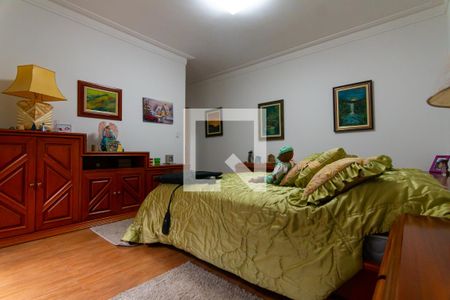 Casa à venda com 750m², 5 quartos e 10 vagas Casa à venda com 750m², 5 quartos e 10 vagasQuarto 3 - Suíte