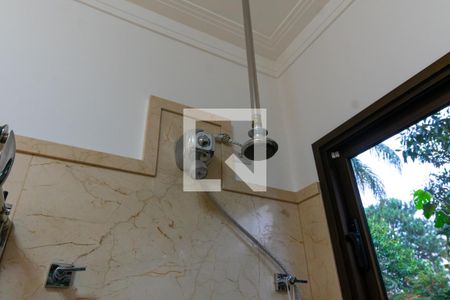 Casa à venda com 750m², 5 quartos e 10 vagas Casa à venda com 750m², 5 quartos e 10 vagasBanheiro da Suíte 5