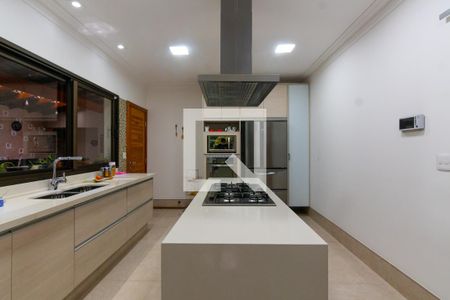 Casa à venda com 750m², 5 quartos e 10 vagas Casa à venda com 750m², 5 quartos e 10 vagasCozinha