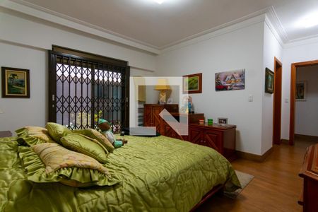 Casa à venda com 750m², 5 quartos e 10 vagas Casa à venda com 750m², 5 quartos e 10 vagasQuarto 3 - Suíte