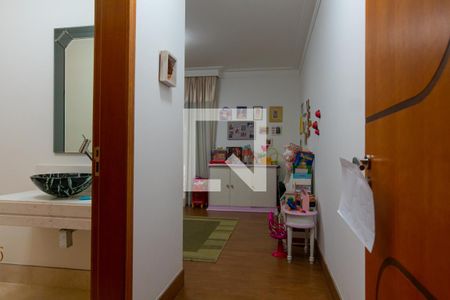 Casa à venda com 750m², 5 quartos e 10 vagas Casa à venda com 750m², 5 quartos e 10 vagasQuarto 4 - Suíte