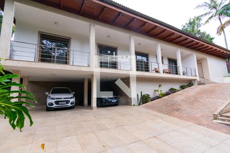 Casa à venda com 750m², 5 quartos e 10 vagas Casa à venda com 750m², 5 quartos e 10 vagasGaragem
