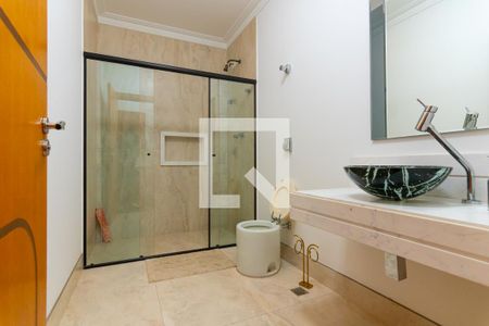 Casa à venda com 750m², 5 quartos e 10 vagas Casa à venda com 750m², 5 quartos e 10 vagasBanheiro da Suíte 4