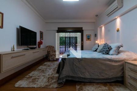 Casa à venda com 750m², 5 quartos e 10 vagas Casa à venda com 750m², 5 quartos e 10 vagasQuarto 5 - Suíte