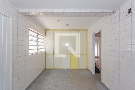 Casa à venda com 180m², 4 quartos e 8 vagas Casa à venda com 180m², 4 quartos e 8 vagasCozinha