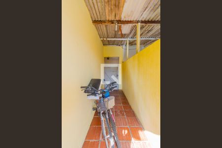 Casa à venda com 270m², 4 quartos e 3 vagasCorredor