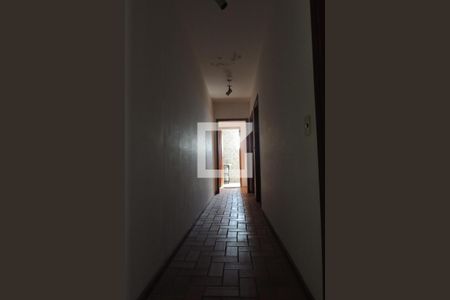 Casa de condomínio à venda com 440m², 4 quartos e 2 vagasCorredor