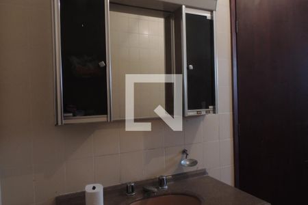 Casa de condomínio à venda com 440m², 4 quartos e 2 vagasBanheiro da Suíte 1