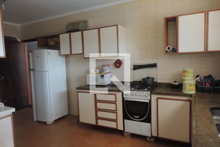 Casa de condomínio à venda com 440m², 4 quartos e 2 vagasCozinha