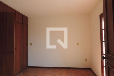 Casa de condomínio à venda com 440m², 4 quartos e 2 vagasSuíte 2