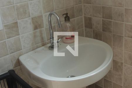 Casa de condomínio à venda com 440m², 4 quartos e 2 vagasBanheiro Social