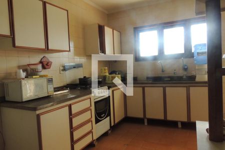 Casa de condomínio à venda com 440m², 4 quartos e 2 vagasCozinha