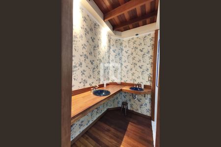 Casa à venda com 274m², 2 quartos e 4 vagas Casa à venda com 274m², 2 quartos e 4 vagasBanheiro da Suíte