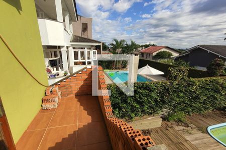 Casa à venda com 274m², 2 quartos e 4 vagas Casa à venda com 274m², 2 quartos e 4 vagasSacada do Quarto da Suíte