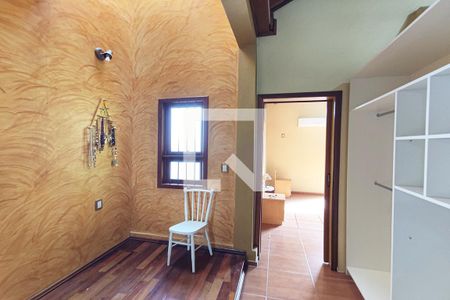 Casa à venda com 274m², 2 quartos e 4 vagas Casa à venda com 274m², 2 quartos e 4 vagasCloset