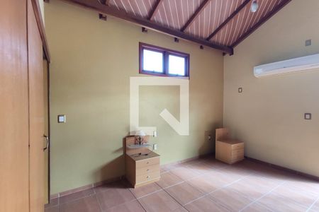 Casa à venda com 274m², 2 quartos e 4 vagas Casa à venda com 274m², 2 quartos e 4 vagasQuarto 2 Suíte