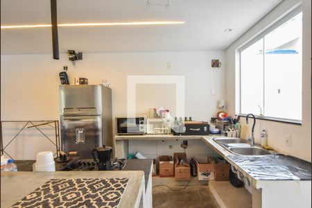 Casa à venda com 280m², 3 quartos e 3 vagasCozinha Integrada