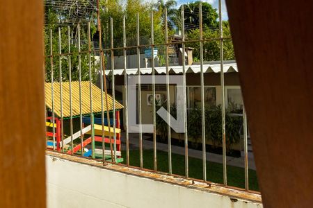 Casa à venda com 650m², 3 quartos e 2 vagas Casa à venda com 650m², 3 quartos e 2 vagasÁrea de Serviço - vista