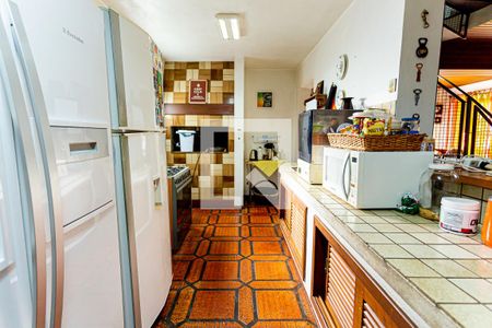 Casa à venda com 650m², 3 quartos e 2 vagas Casa à venda com 650m², 3 quartos e 2 vagasCopa / cozinha