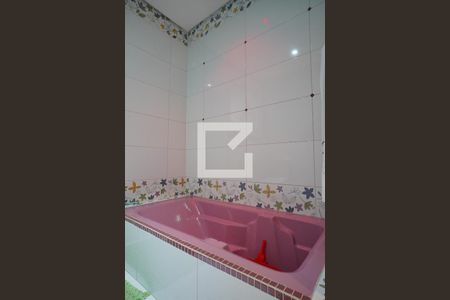 Casa à venda com 352m², 3 quartos e 4 vagasBanheiro Corredor