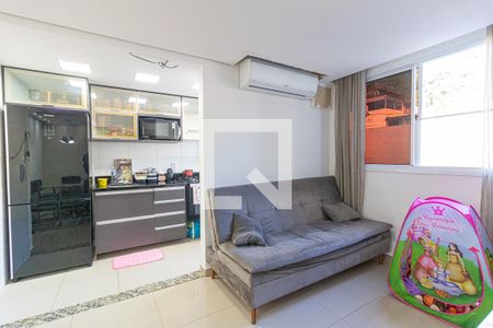 Sala de apartamento para alugar com 2 quartos, 50m² em Encantado, Rio de Janeiro