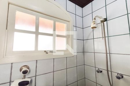 Casa à venda com 370m², 3 quartos e 2 vagas Casa à venda com 370m², 3 quartos e 2 vagasBanheiro 2