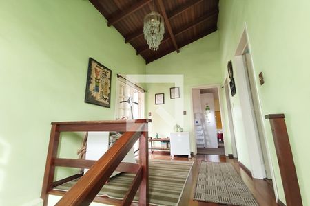 Casa à venda com 370m², 3 quartos e 2 vagas Casa à venda com 370m², 3 quartos e 2 vagasCorredor