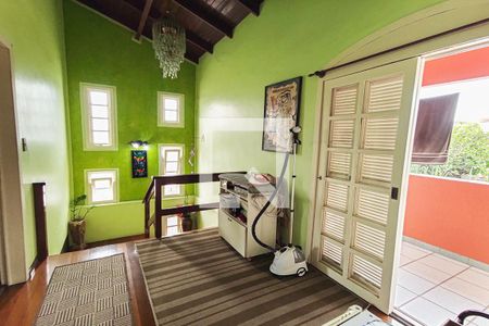 Casa à venda com 370m², 3 quartos e 2 vagas Casa à venda com 370m², 3 quartos e 2 vagasCorredor