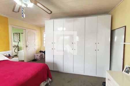 Casa à venda com 370m², 3 quartos e 2 vagas Casa à venda com 370m², 3 quartos e 2 vagasQuarto 2 Suíte