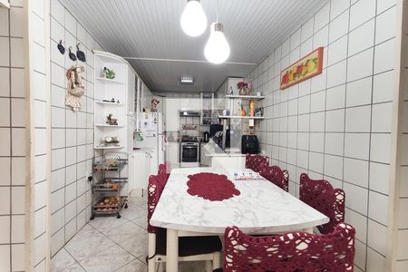 Casa à venda com 370m², 3 quartos e 2 vagas Casa à venda com 370m², 3 quartos e 2 vagasCozinha