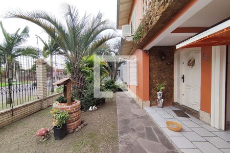 Casa à venda com 370m², 3 quartos e 2 vagas Casa à venda com 370m², 3 quartos e 2 vagasPátio Frente