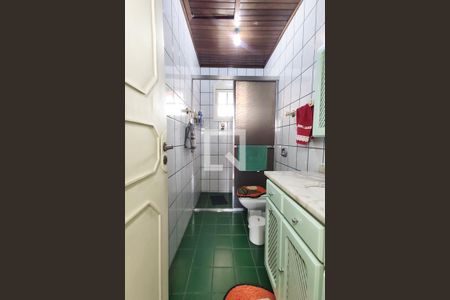 Casa à venda com 370m², 3 quartos e 2 vagas Casa à venda com 370m², 3 quartos e 2 vagasBanheiro 2