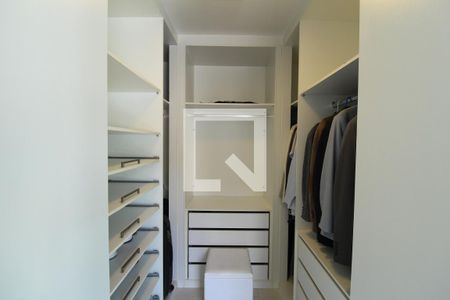 Casa de condomínio à venda com 375m², 5 quartos e 3 vagasCloset - Suíte 2