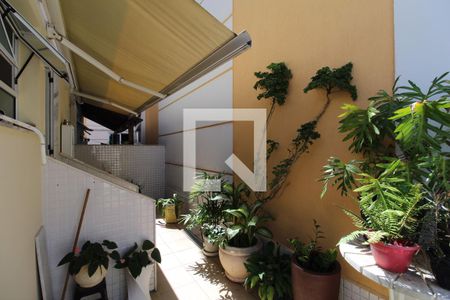 Casa de condomínio à venda com 375m², 5 quartos e 3 vagasQuintal