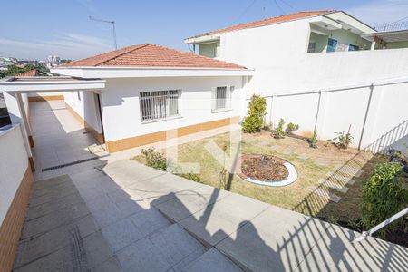 Casa à venda com 120m², 3 quartos e 4 vagas Casa à venda com 120m², 3 quartos e 4 vagasFachada