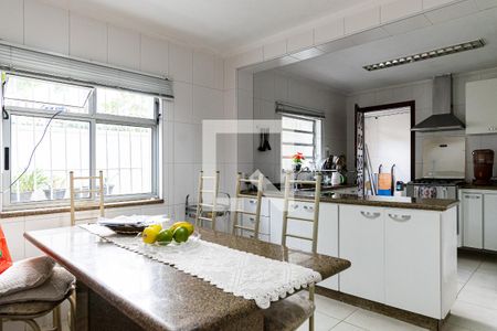 Casa à venda com 150m², 2 quartos e 3 vagas Casa à venda com 150m², 2 quartos e 3 vagasCozinha