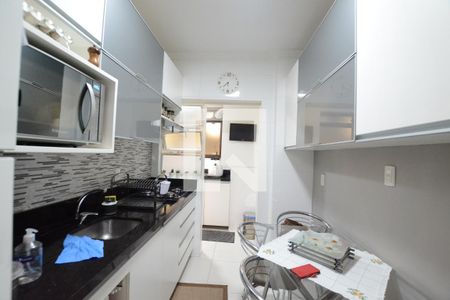 Apartamento à venda com 190m², 2 quartos e 1 vagaCozinha