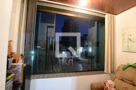 Apartamento à venda com 190m², 2 quartos e 1 vagaVaranda íntima do Quarto 1