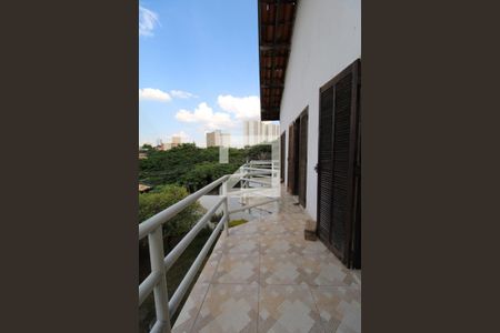 Casa à venda com 316m², 3 quartos e 6 vagasSacada dos Quartos