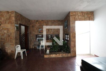 Casa à venda com 316m², 3 quartos e 6 vagasGaragem