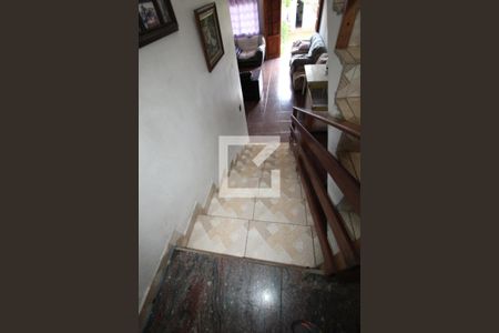 Casa à venda com 316m², 3 quartos e 6 vagasEscada