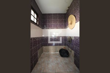 Casa à venda com 316m², 3 quartos e 6 vagasBanheiro do Quarto 3 (suíte)