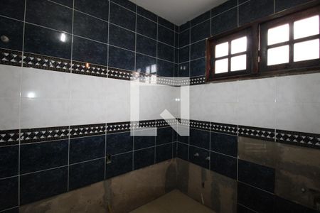 Casa à venda com 316m², 3 quartos e 6 vagasBanheiro do Quarto 1 (suíte)