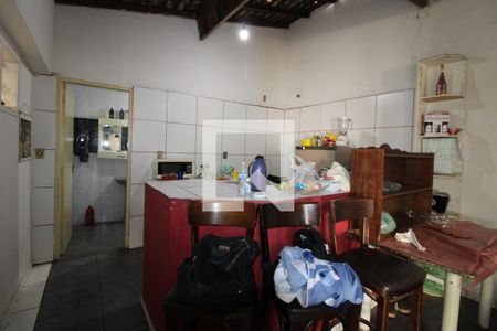 Casa à venda com 316m², 3 quartos e 6 vagasEdícula - Sala e Cozinha
