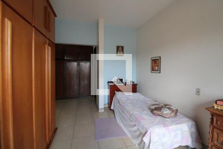 Casa à venda com 316m², 3 quartos e 6 vagasQuarto 1 (suíte)