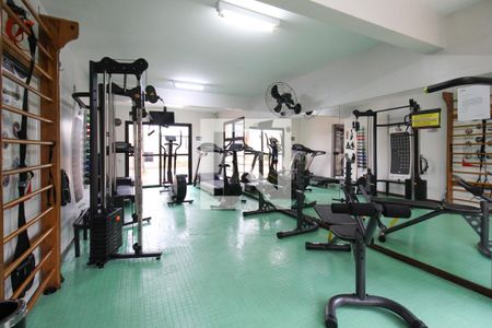 Apartamento para alugar com 120m², 2 quartos e 2 vagas Apartamento para alugar com 120m², 2 quartos e 2 vagasÁrea comum - Academia