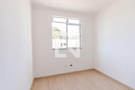 Quarto 1 de apartamento para alugar com 2 quartos, 44m² em Campo de Santana, Curitiba